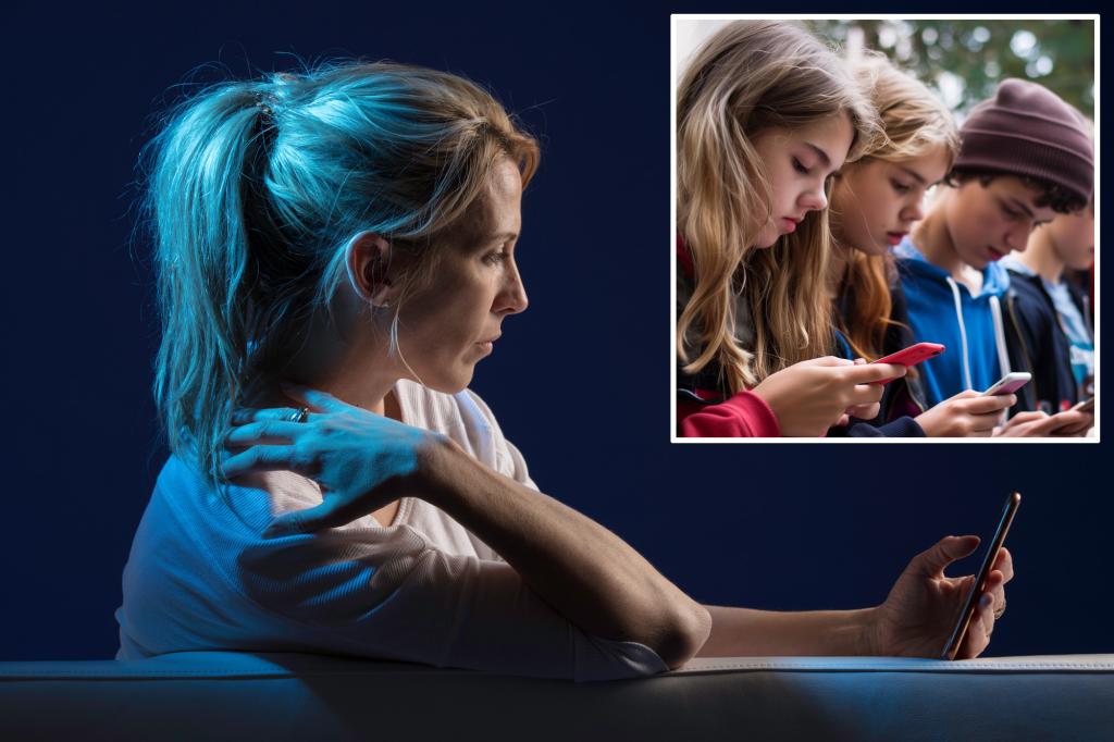 Excessive phone and screen use tied to manic symptoms in pre-teens: study