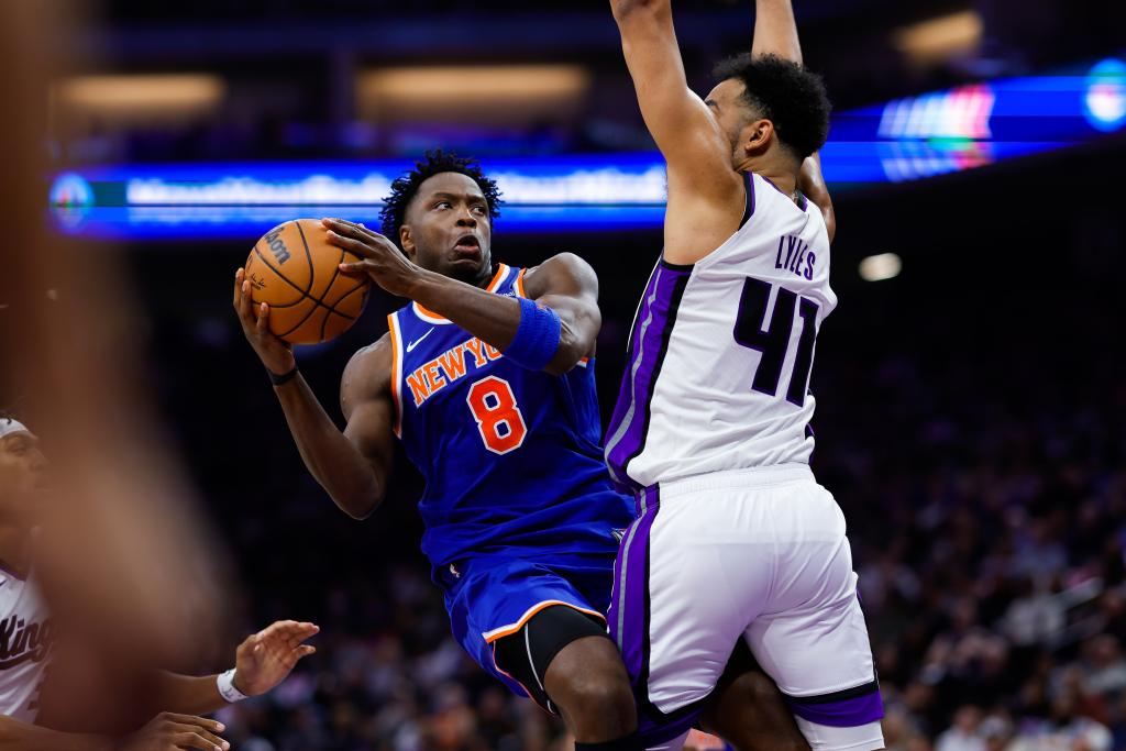 Knicks breeze by Kings to snap three-game skid in first win without Jalen Brunson