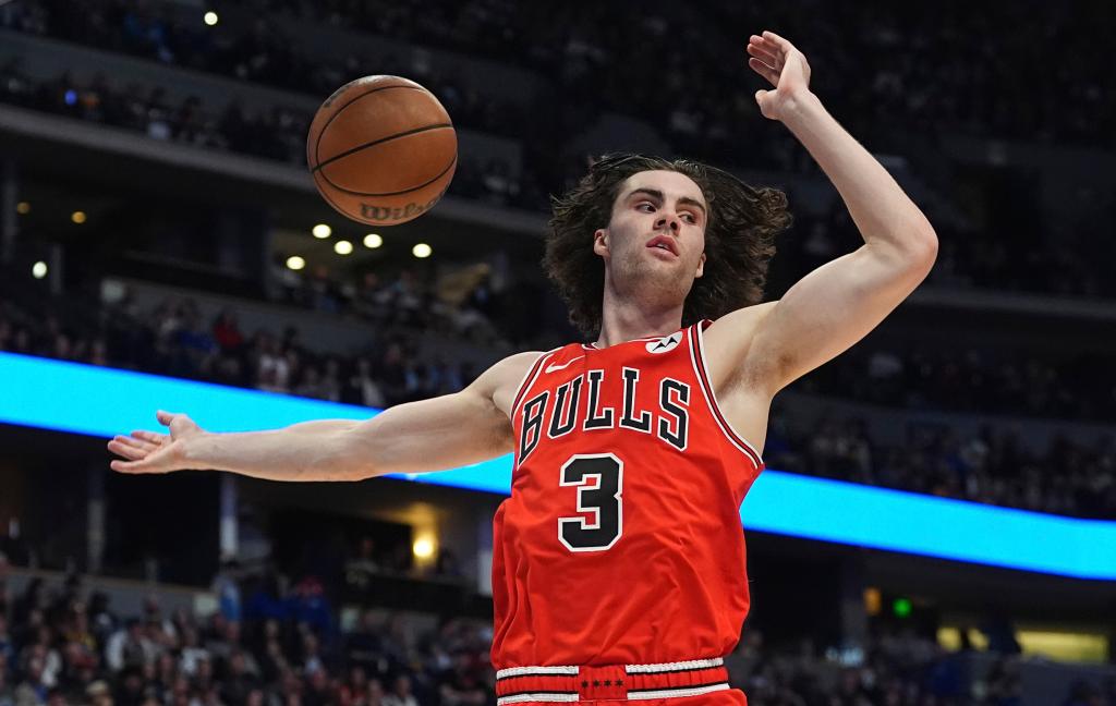 Bulls vs. Mavericks predictions, odds