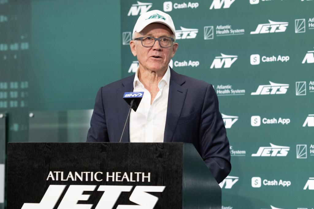 Jets owner Woody Johnson fires back at NFLPA over report card