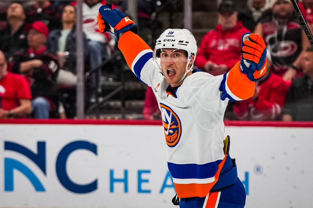 Pierre Engvall carrying Islanders’ offense with first multi-goal game