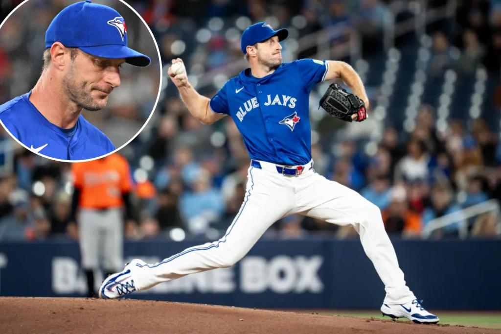 Max Scherzer goes on IL after leaving Blue Jays debut early
