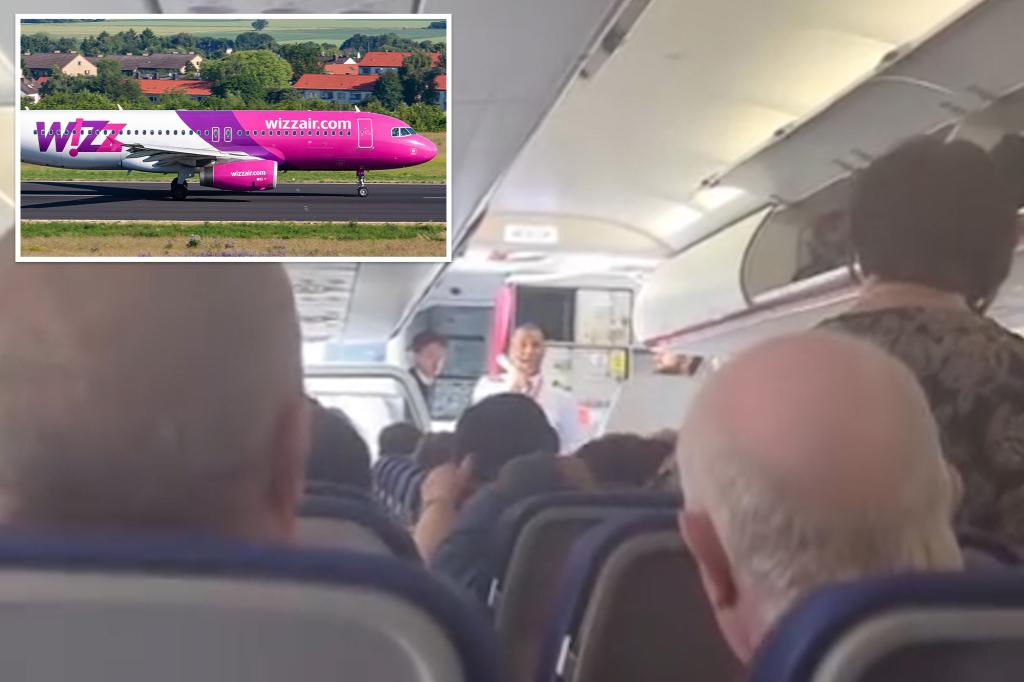Police ground flight after staff wrongly accused passengers of stealing security guard’s phone