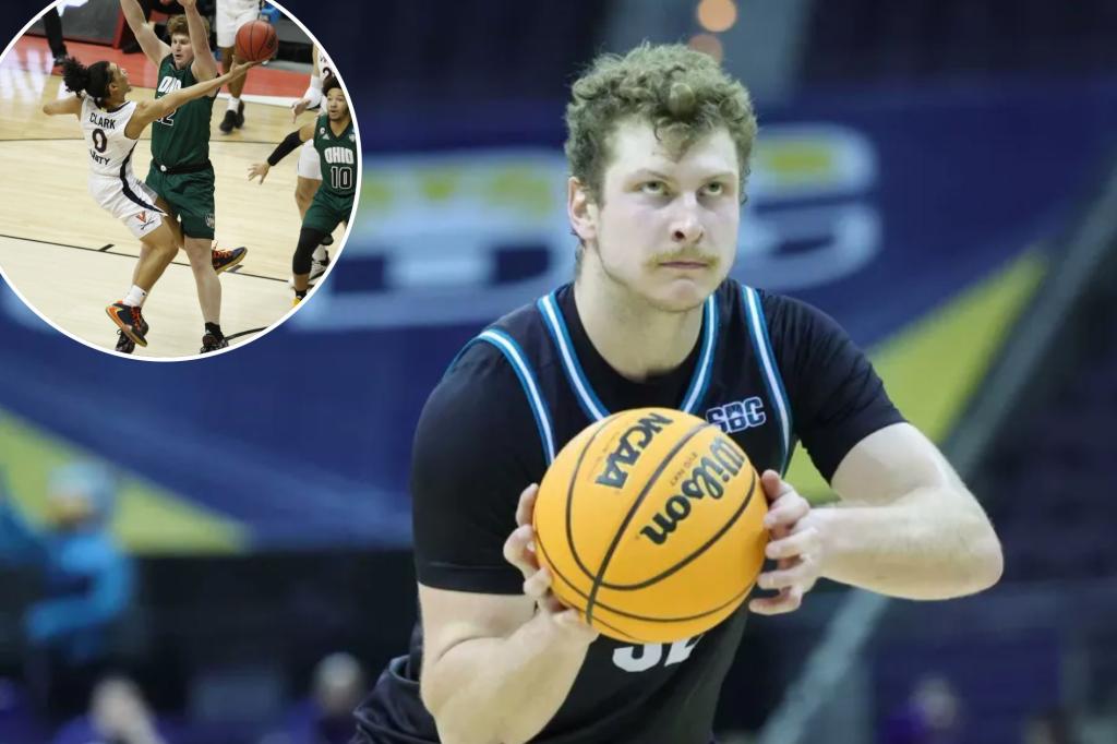 Panthers sign college hoops player Colin Granger, who has never played football