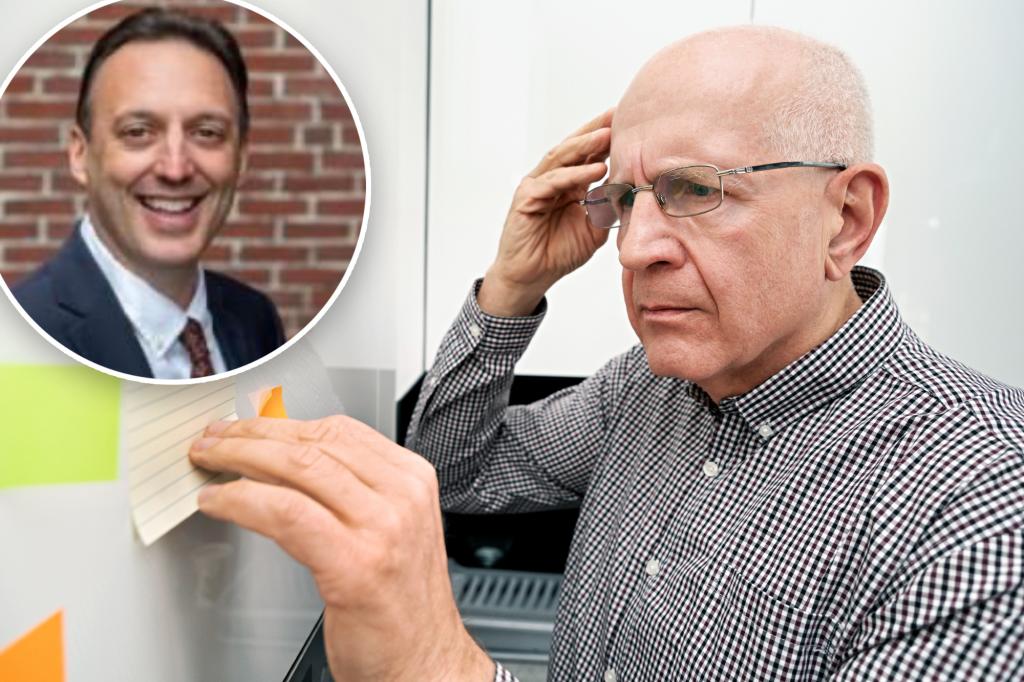 3 things a neurologist wouldn’t do— and his dementia signs to look for