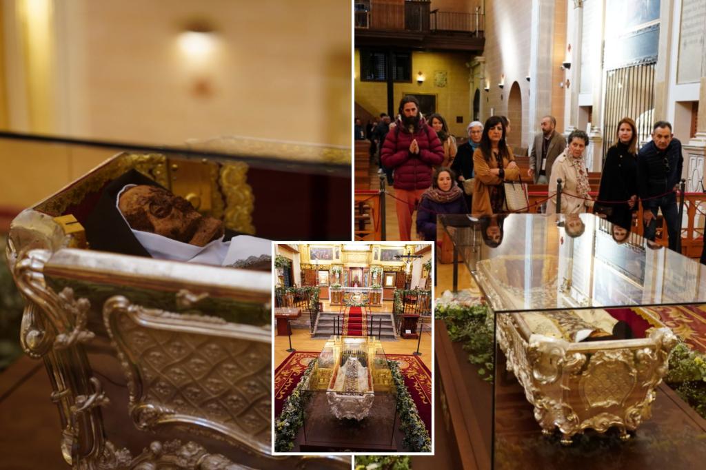 Catholics flock to Spain to see remains of saint 440 years after she died