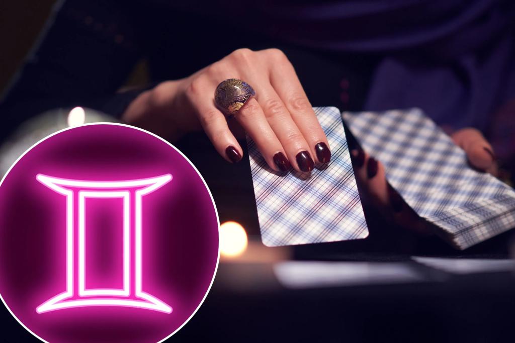 2025 New Moon in Gemini tarot spread for each zodiac sign