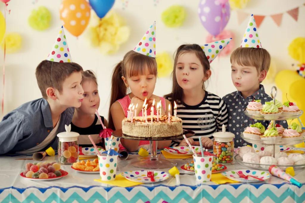 Man gets told he ‘ruined the birthday party’ after stopping child from destroying the cake